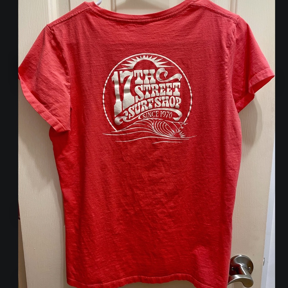 17th Street Surf Shop Women’s short sleeve commemorative tee. XL (runs small)